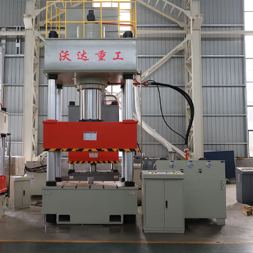 630噸玻璃鋼拍門成型液壓機