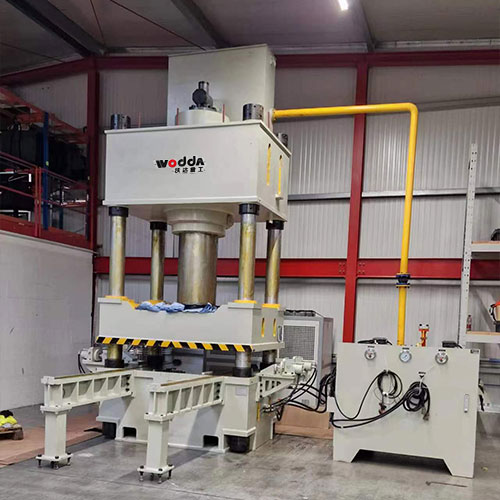 630噸熱壓PE頭盔、面罩成型液壓機