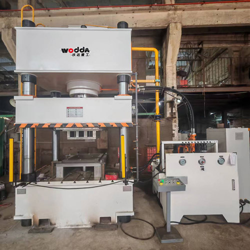 315噸驗糧機框架護(hù)板沖壓液壓機