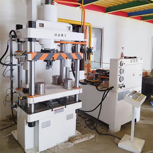 100噸動(dòng)物營(yíng)養(yǎng)飼料壓塊機(jī)