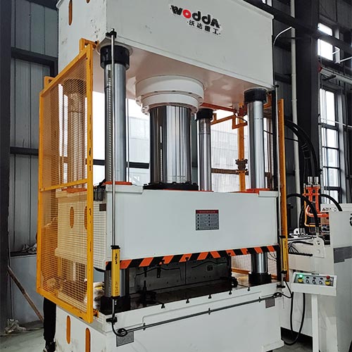 500噸模壓汽車風(fēng)管保護套成型機