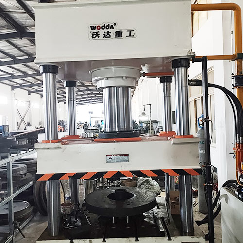 200噸不銹鋼鍋蓋成型液壓機(jī)