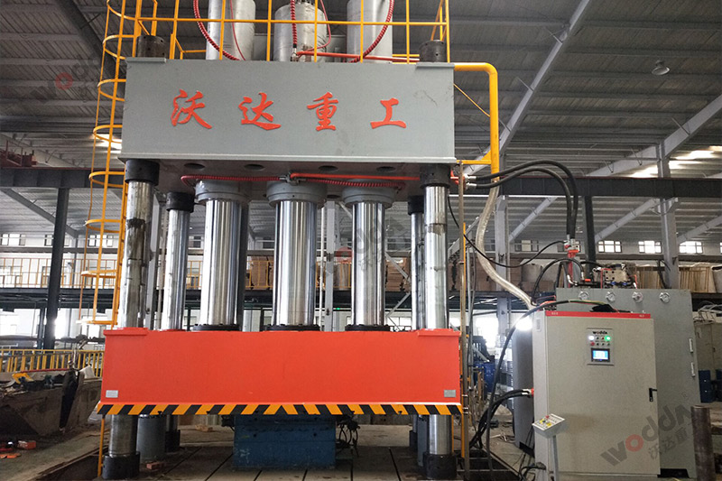 2000噸復合材料汽車配件液壓機 2000噸復合材料汽車配件液壓機