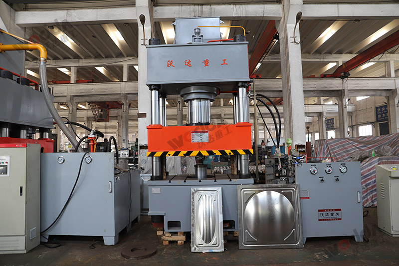 不銹鋼水箱板成型液壓機(jī) 不銹鋼水箱板成型液壓機(jī)