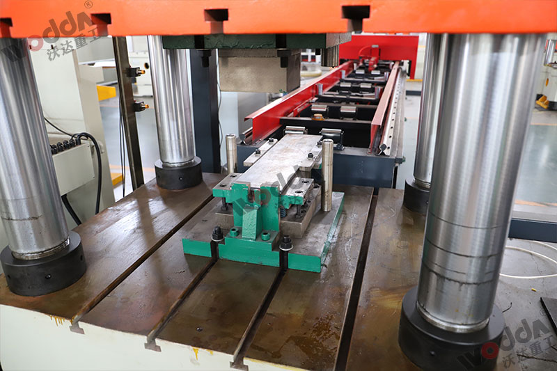 400噸錨桿托盤(pán)液壓機(jī)