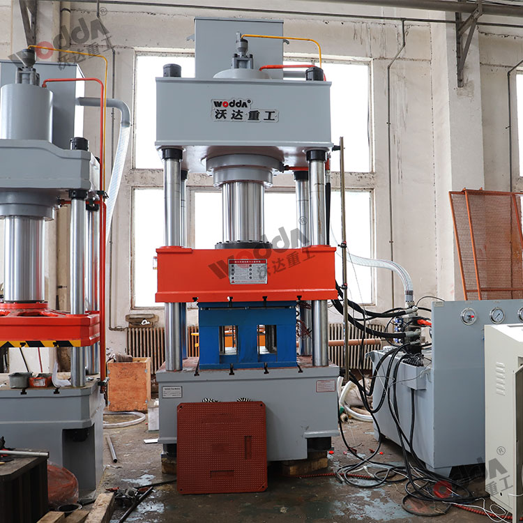 315噸樹脂井蓋成型液壓機(jī) 315噸樹脂井蓋成型液壓機(jī)