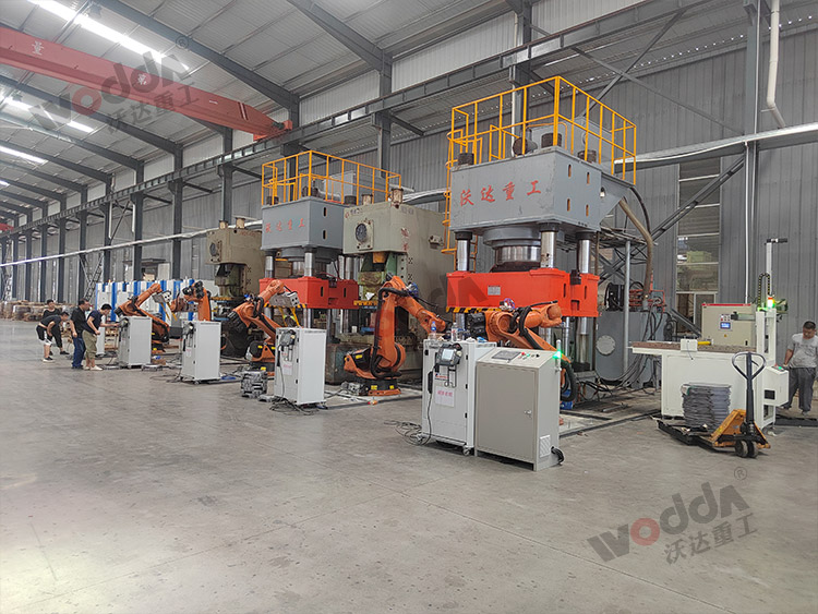 2000噸汽車離合器外殼拉伸液壓機(jī)加工現(xiàn)場(chǎng) 2000噸汽車離合器外殼拉伸液壓機(jī)加工現(xiàn)場(chǎng)