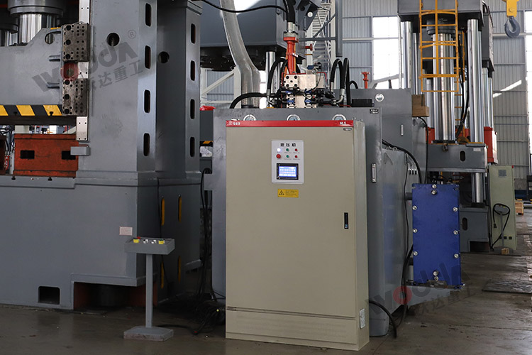 2000噸框架液壓機(jī)（移動控制臺、電器柜）