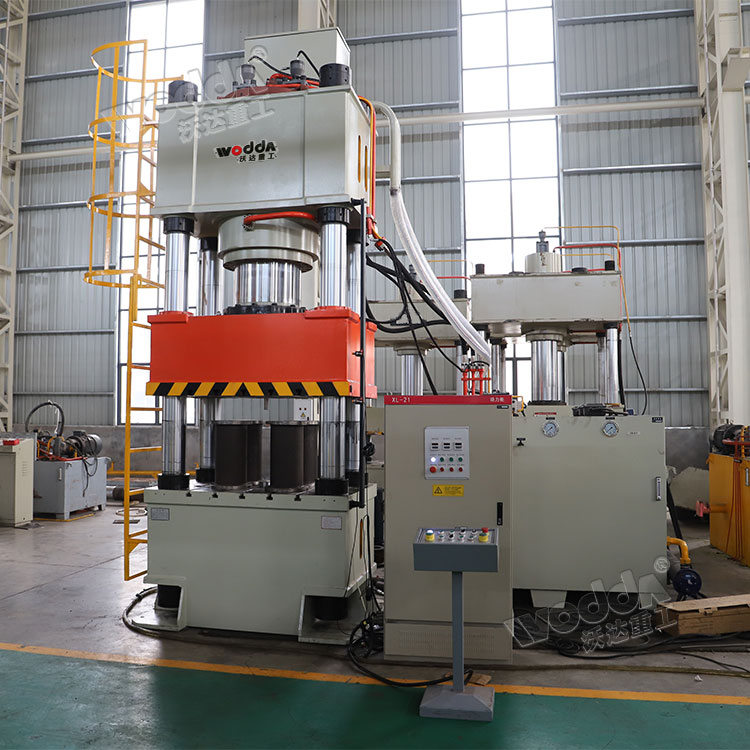 快速熱模鍛液壓機(jī) 快速熱模鍛液壓機(jī)