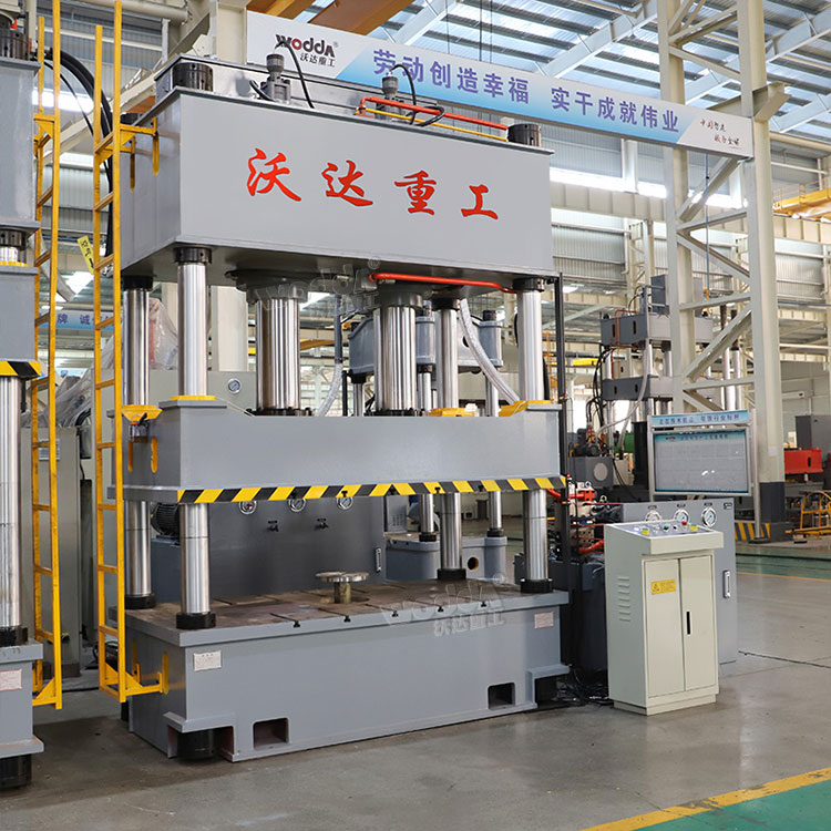 大臺(tái)面315噸雙缸四柱液壓機(jī) 大臺(tái)面315噸雙缸四柱液壓機(jī)