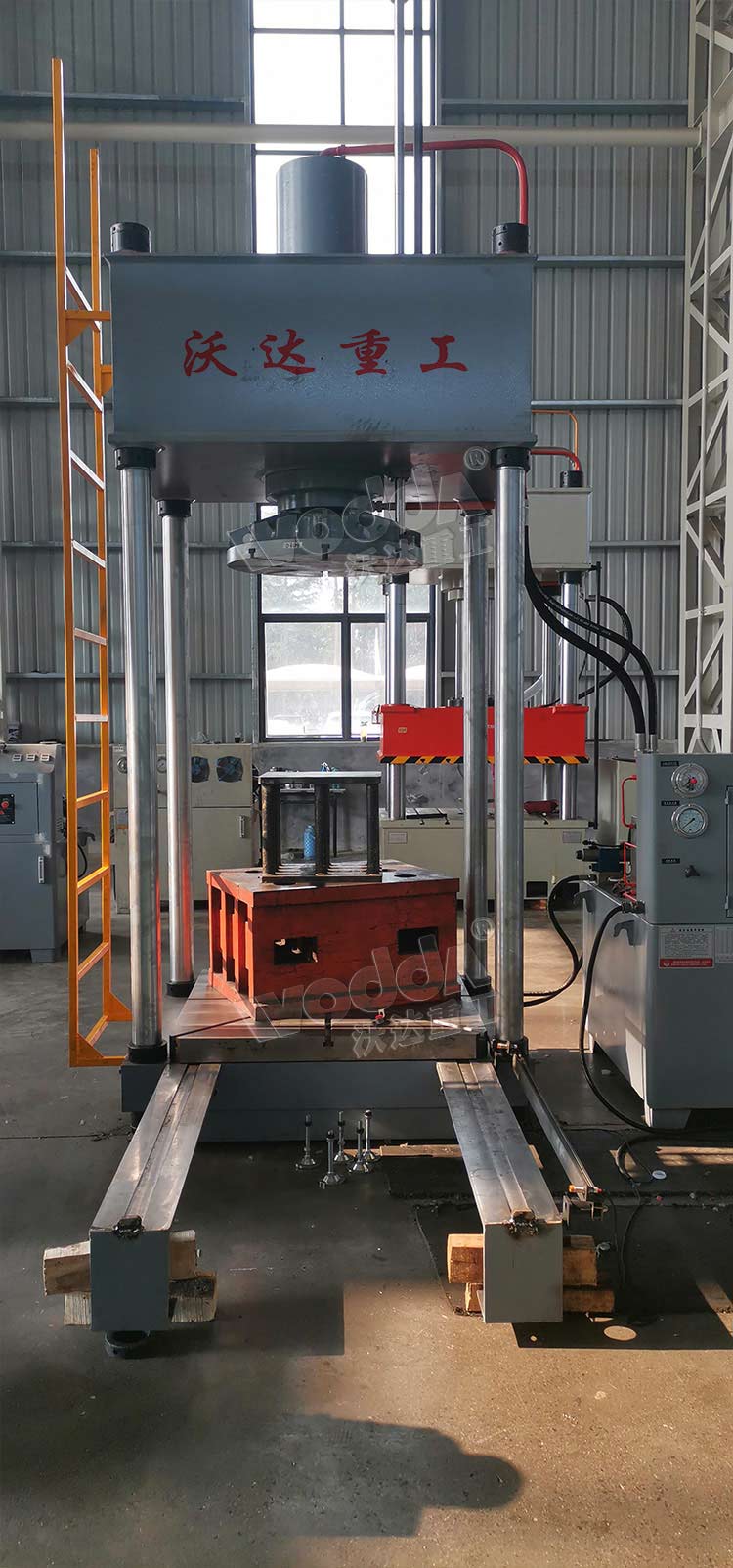 200噸兩梁四柱液壓機 200噸兩梁四柱液壓機