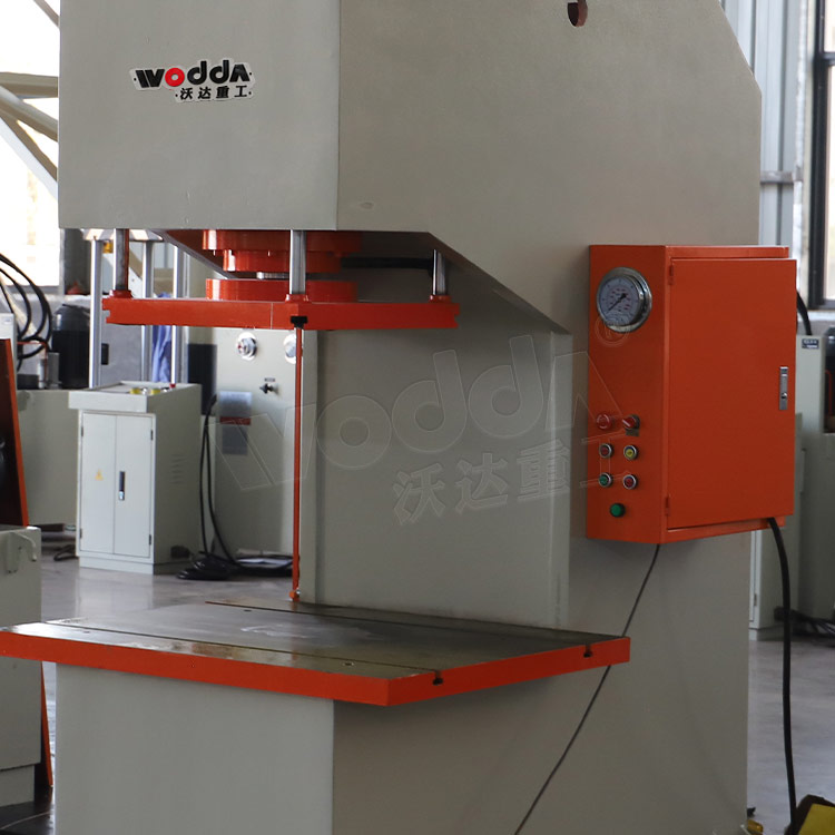 63噸單臂液壓機(jī)工作臺(tái) 63噸單臂液壓機(jī)工作臺(tái)