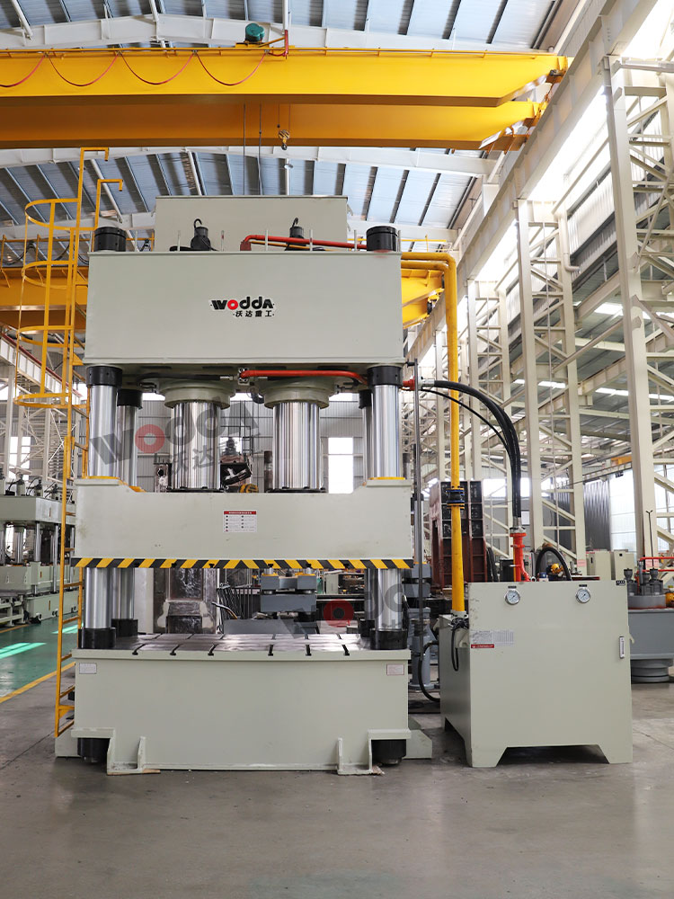 1000噸三梁四柱液壓機