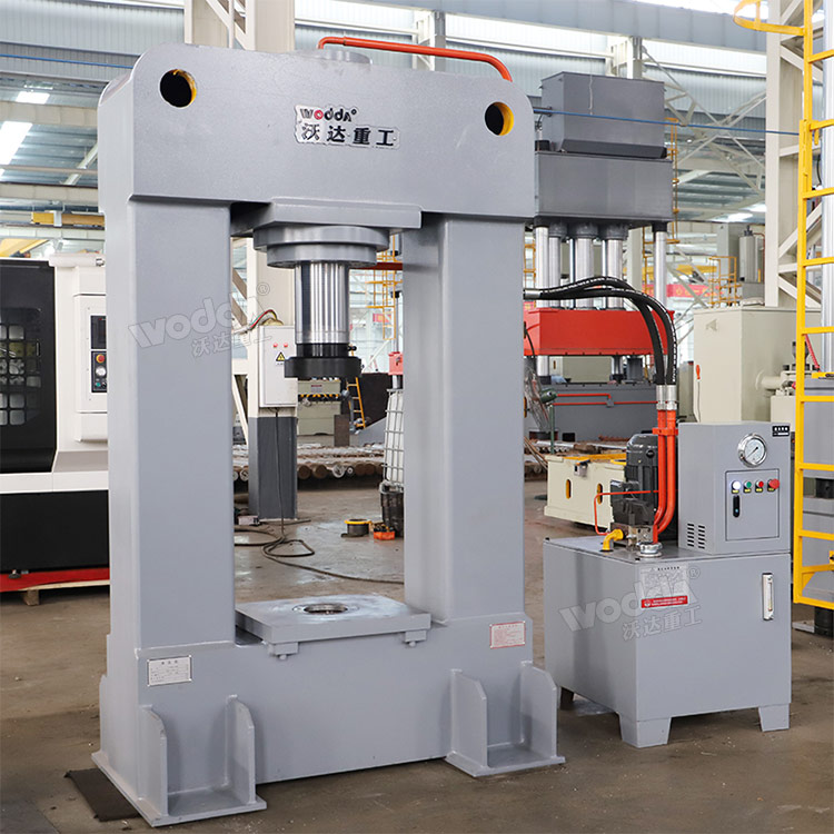 200噸龍門油壓機 200噸龍門油壓機