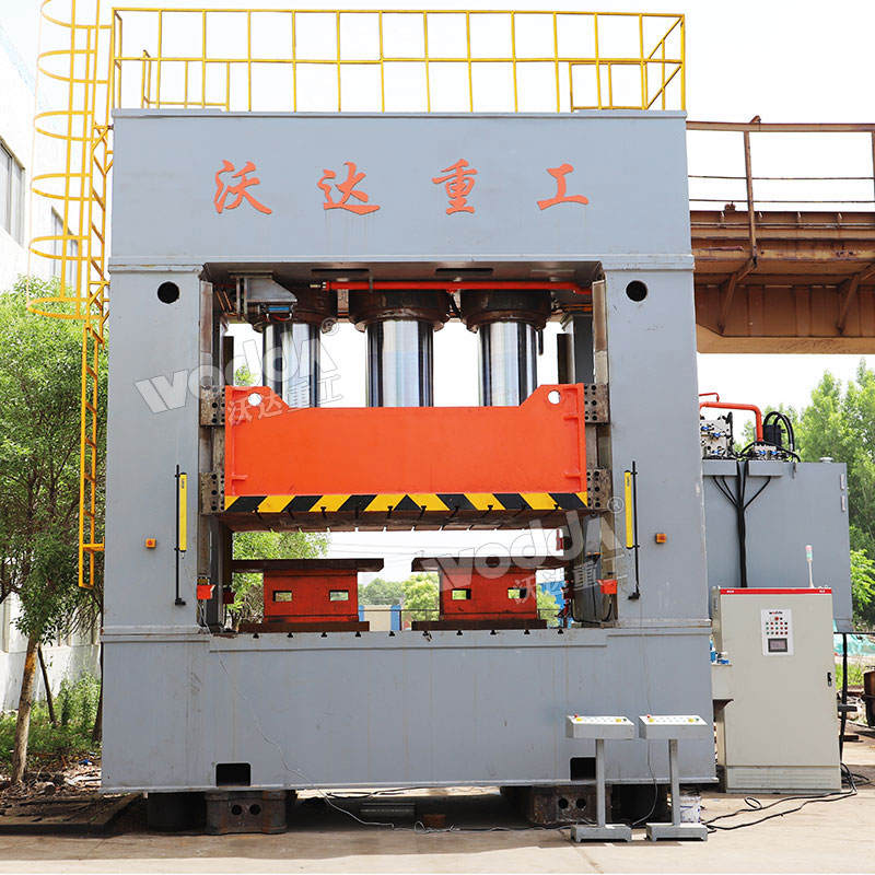 2000噸復合材料成型液壓機 2000噸復合材料成型液壓機