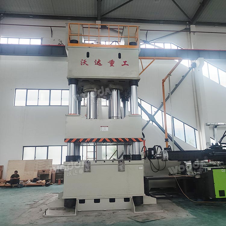 伺服2000噸四柱液壓機現(xiàn)場調(diào)試 伺服2000噸四柱液壓機現(xiàn)場調(diào)試