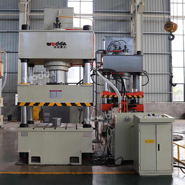 400噸三梁四柱液壓機(jī) 400噸三梁四柱液壓機(jī)