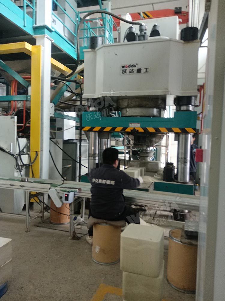 800噸鹽磚機客戶車間現場