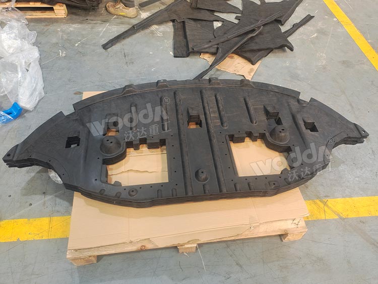 汽車保險(xiǎn)杠下護(hù)板