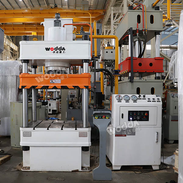 200噸不銹鋼桶蓋成型機