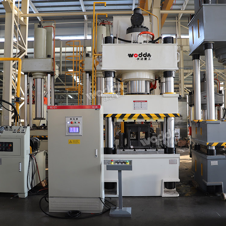 500噸油壓機.jpg 500噸油壓機.jpg