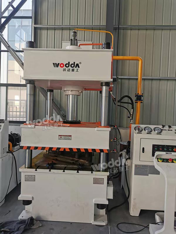 100噸金屬成型液壓機(jī)