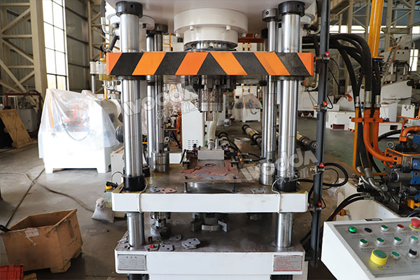 120噸四柱液壓機(jī)