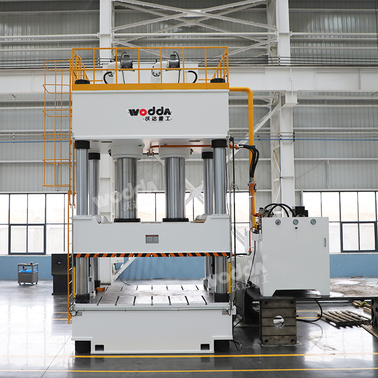 復合材料熱壓成型機.jpg 復合材料熱壓成型機.jpg