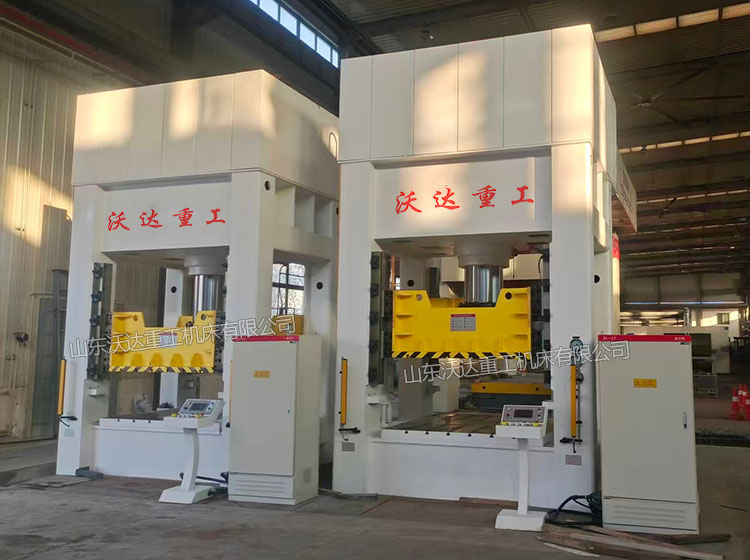 500噸汽車(chē)配件成型液壓機(jī)安裝完成