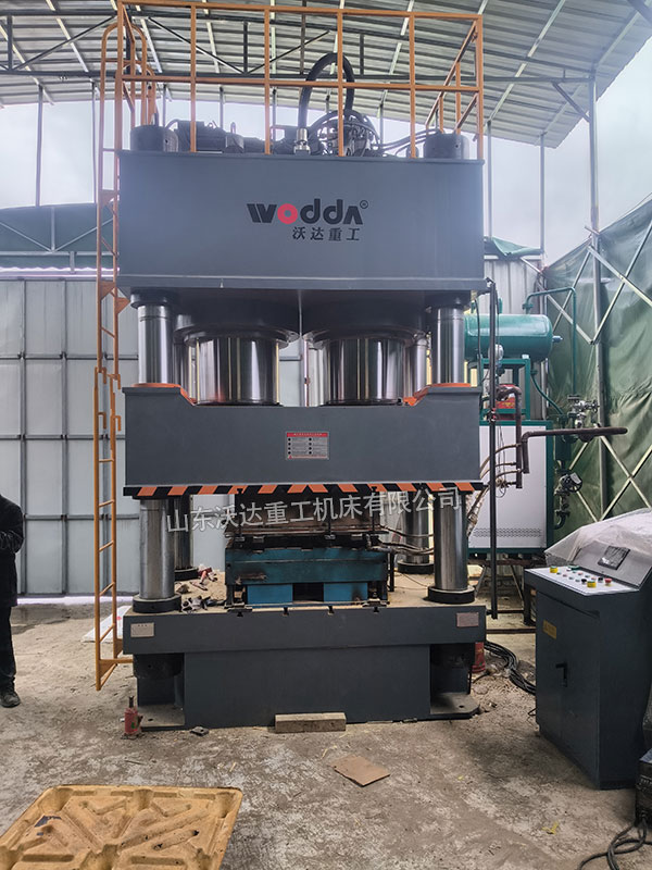 1600噸木屑托盤(pán)液壓機(jī)