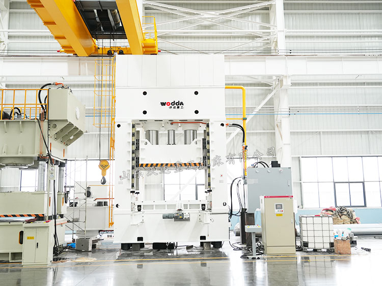 1500噸汽車配件成型液壓機(jī)